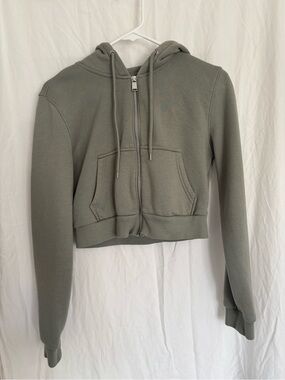 H&M Cropped Full Zip-Up Hoodie in Olive Green